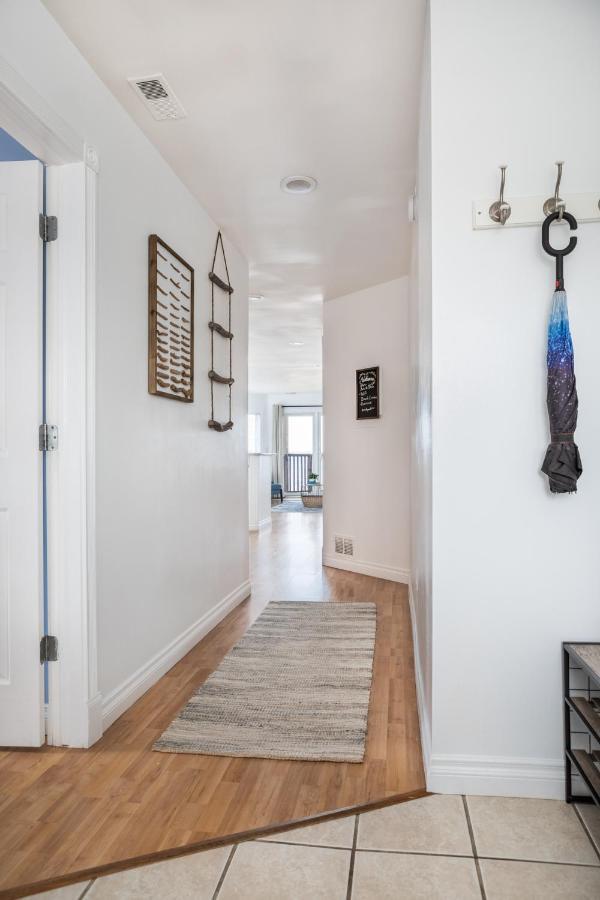 New Listing Beach Bliss 211! Stunning Bay View مدينة ترافيرز المظهر الخارجي الصورة