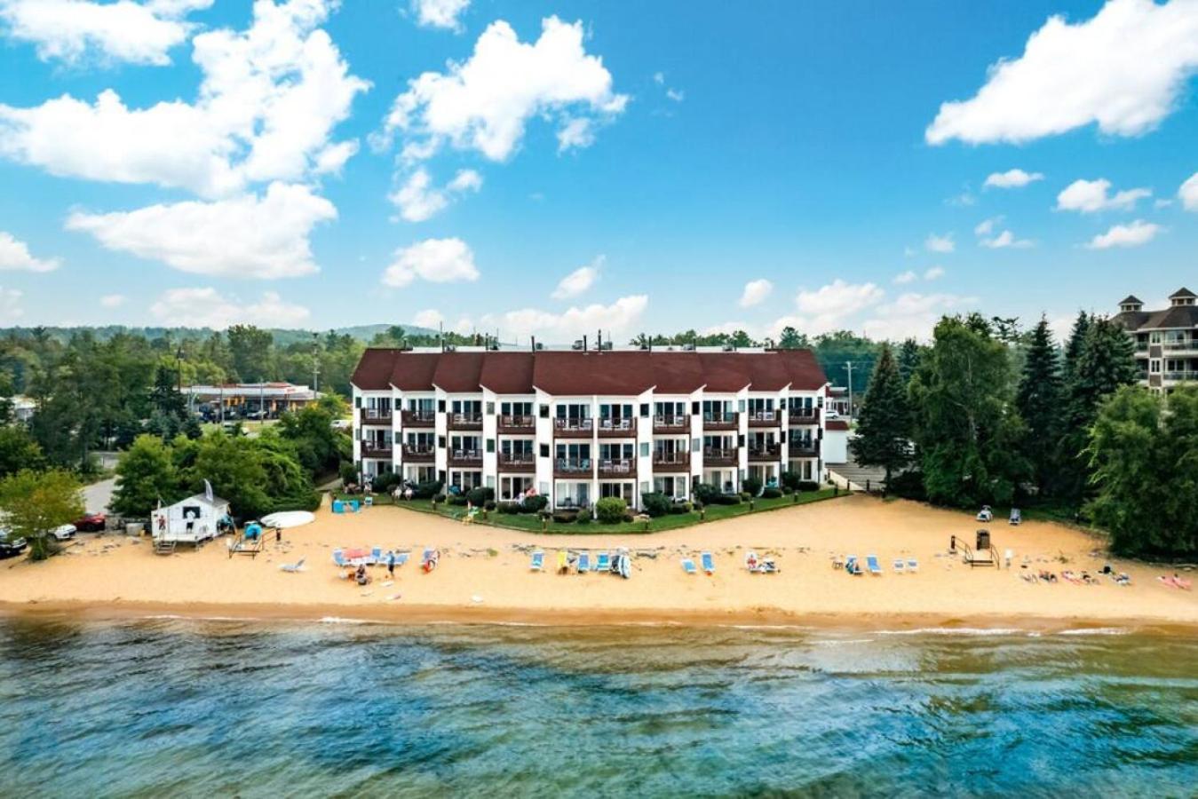 New Listing Beach Bliss 211! Stunning Bay View مدينة ترافيرز المظهر الخارجي الصورة